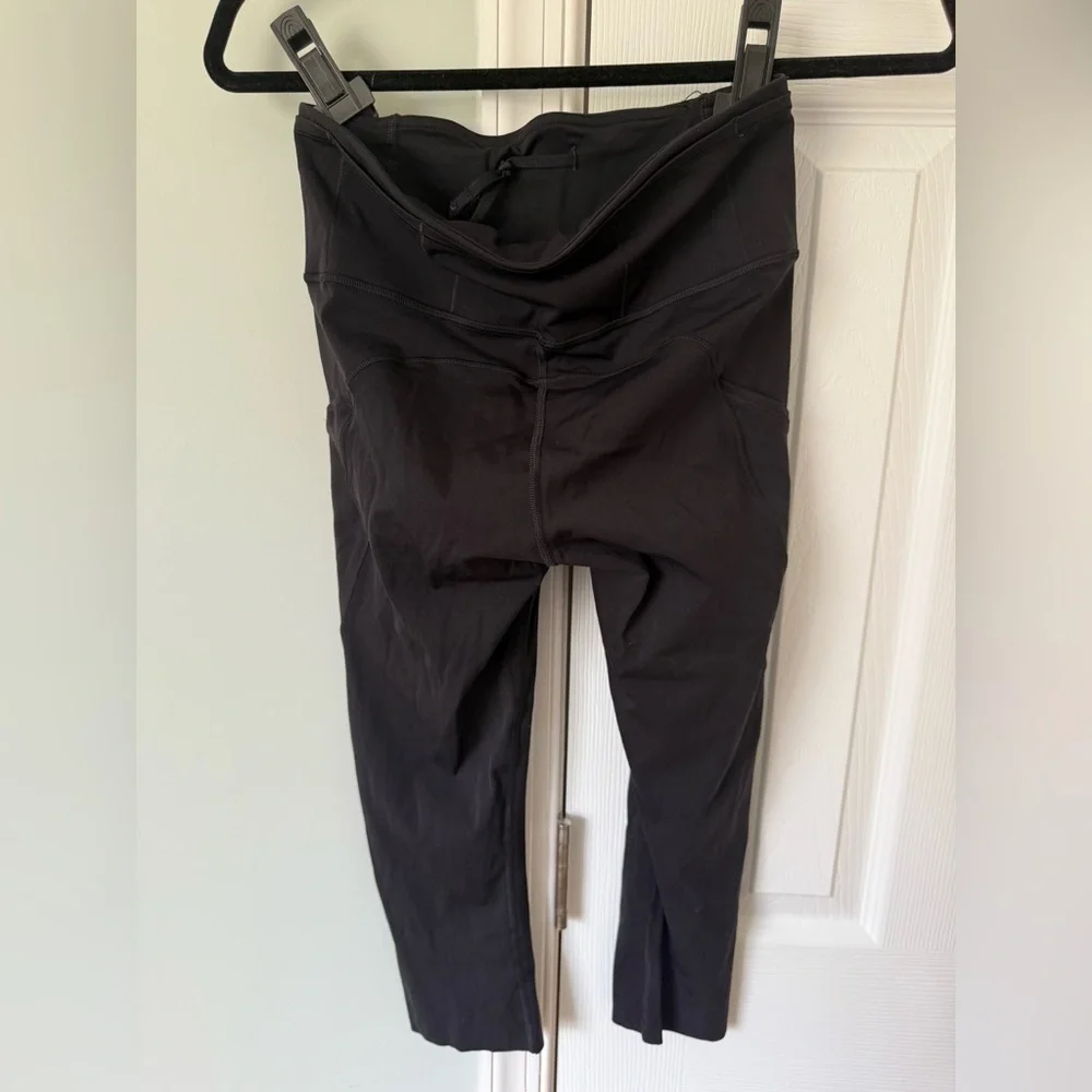 Lululemon Women’s 6 Black Fast and Free 19” Crop